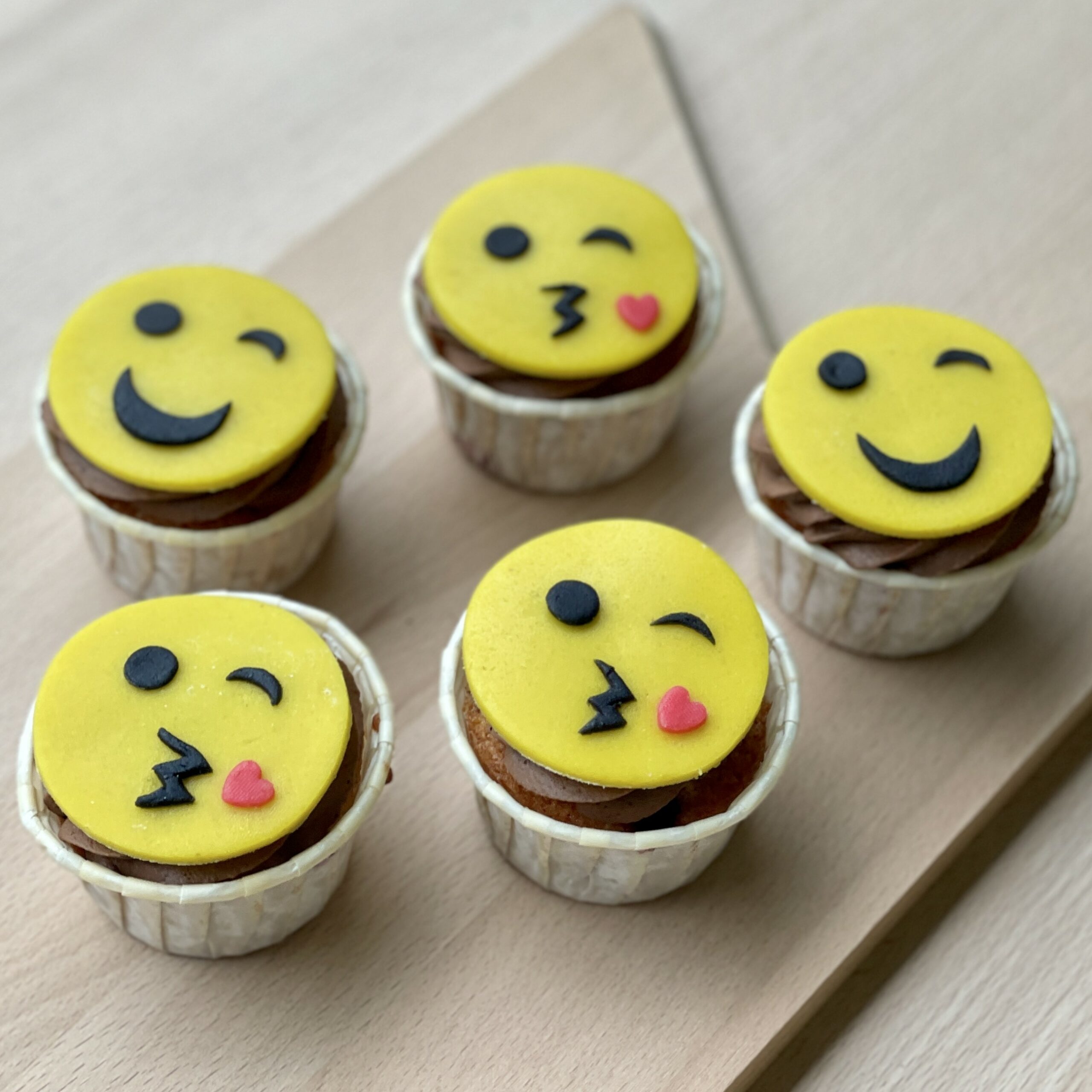 cucpakes emoji
